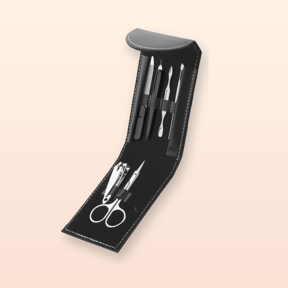 Set manicure